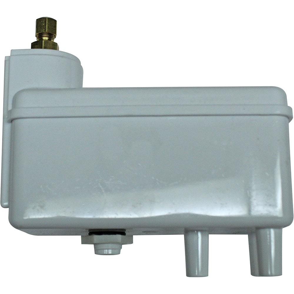 MaidOMist - Air Vents; Pipe Size: 3/8 (Inch); End Connections: IP ; Maximum Working Pressure (psi): 50.000 - Exact Industrial Supply