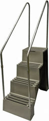 Diversified Plastics - 4 Steps, 6' 1-1/2"' High, Polypropylene Step Stand - 500 Lb Load Capacity, 22" Base Width - Caliber Tooling