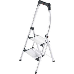 Hailo - 2 Steps, 3' 9" High, EN14183 Rating, Aluminum Step Ladder - 330 Lb Capacity, 20-15/32" Base Width - Caliber Tooling