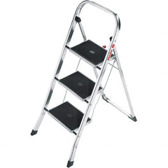 Hailo - 3 Steps, 3' 4" High, EN14183 Rating, Aluminum Step Ladder - 330 Lb Capacity, 18-1/2" Base Width - Caliber Tooling