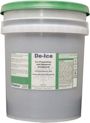 Detco - 5 Gal Pail Alcohol Liquid - Effective to -40°F - Caliber Tooling