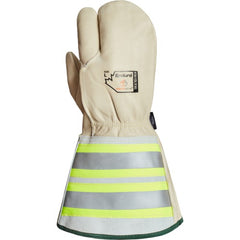 ‎A one finger lineman mitt built tough for extreme cold (-45°C / -50°F)