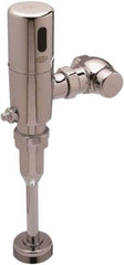 Zurn - 3/4" Spud Coupling, 1" Pipe, Urinal Automatic Flush Valve - Single Flush, 0.125 Gal per Flush, Chrome Cover, Powered by 4 AA Batteries - Caliber Tooling