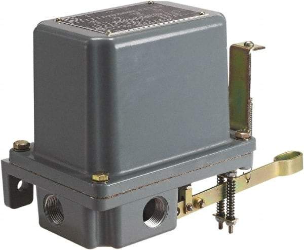 Square D - 4 NEMA Rated, DPST-DB, Float Switch Pressure and Level Switch - 575 VAC, Line-Load-Load-Line Terminal - Caliber Tooling