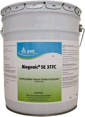 Rochester Midland Corporation - 5 Gal Bucket Cleaner/Degreaser - Liquid, d-Limonene Solvent, Alkaline, Water Base, Citrus - Caliber Tooling