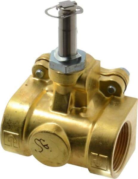 Parker - 1-1/4" Port, Two Way, Piloted Diaphragm, Brass Solenoid Valve - Normally Closed, 125 Max PSI, NBR Seal - Caliber Tooling