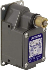 Square D - SPDT, NC/NO, 600 Volt, Screw Terminal, Rotary Head Actuator, General Purpose Limit Switch - 1, 2, 4, 12, 13 NEMA Rating, IP67 IPR Rating - Caliber Tooling