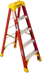 Werner - 5 Steps, 6' High, Type IA Rating, Fiberglass Step Ladder - 300 Lb Capacity, 23-3/8" Base Width - Caliber Tooling