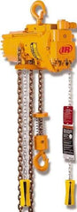 Ingersoll-Rand - 1,100 Lb Load Limit, 10' Max Height Air Chain Hoist - 70 SCFM at 90 PSI, 55 FPM Lift Speed, 18" Min Headroom, Pull Cord Control - Caliber Tooling